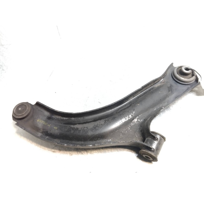 Recambio de brazo suspension inferior delantero izquierdo para renault clio iii 1.2 16v referencia OEM IAM   