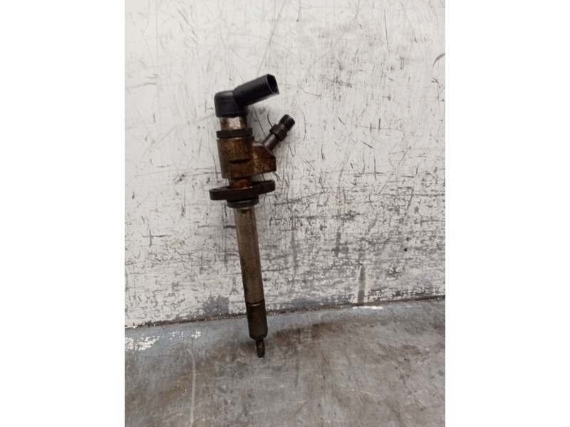 Recambio de inyector para ford mondeo iv turnier (ba7) 2.0 tdci referencia OEM IAM 9657144580  