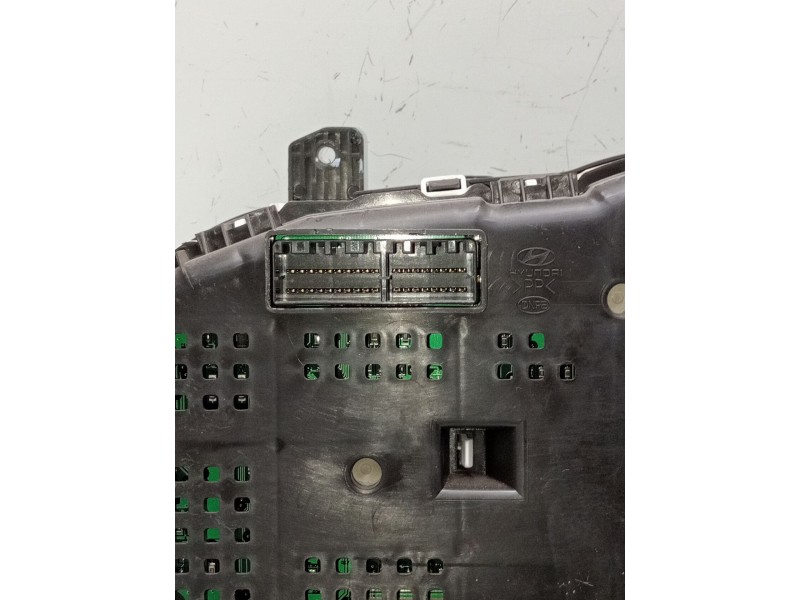 Recambio de cuadro instrumentos para hyundai i30 (fd) 1.6 crdi referencia OEM IAM 940332R225 110223 