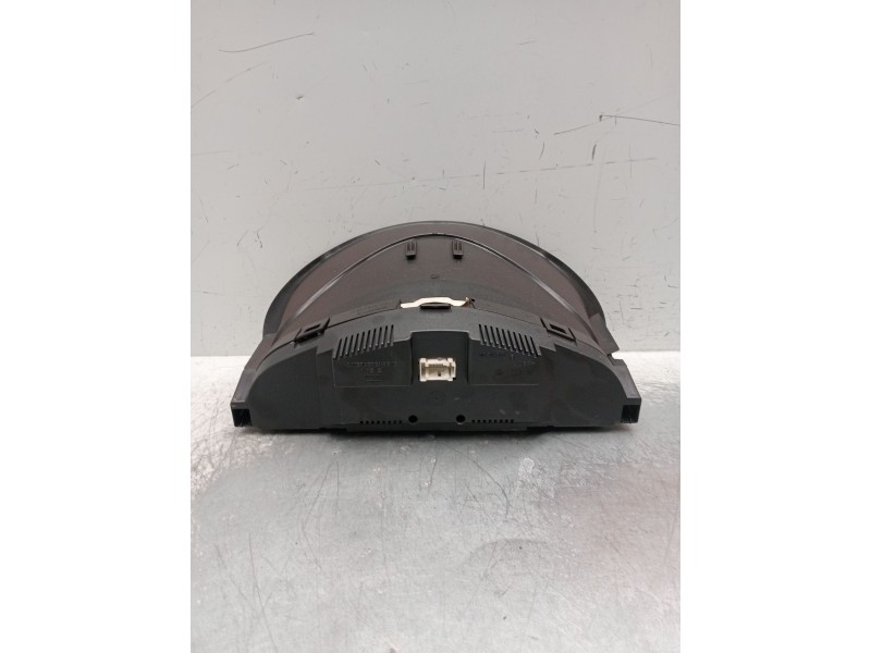 Recambio de cuadro instrumentos para mercedes-benz clase c (w203) c 220 cdi (203.006) referencia OEM IAM A2035401347  