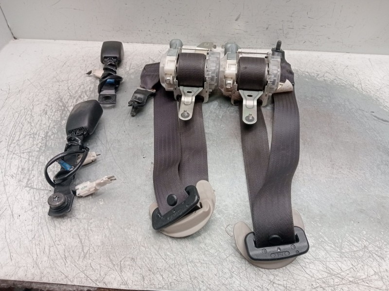 Recambio de juego cinturones delantero para subaru legacy iv (bl) 2.0 d awd (bld) referencia OEM IAM  4P 