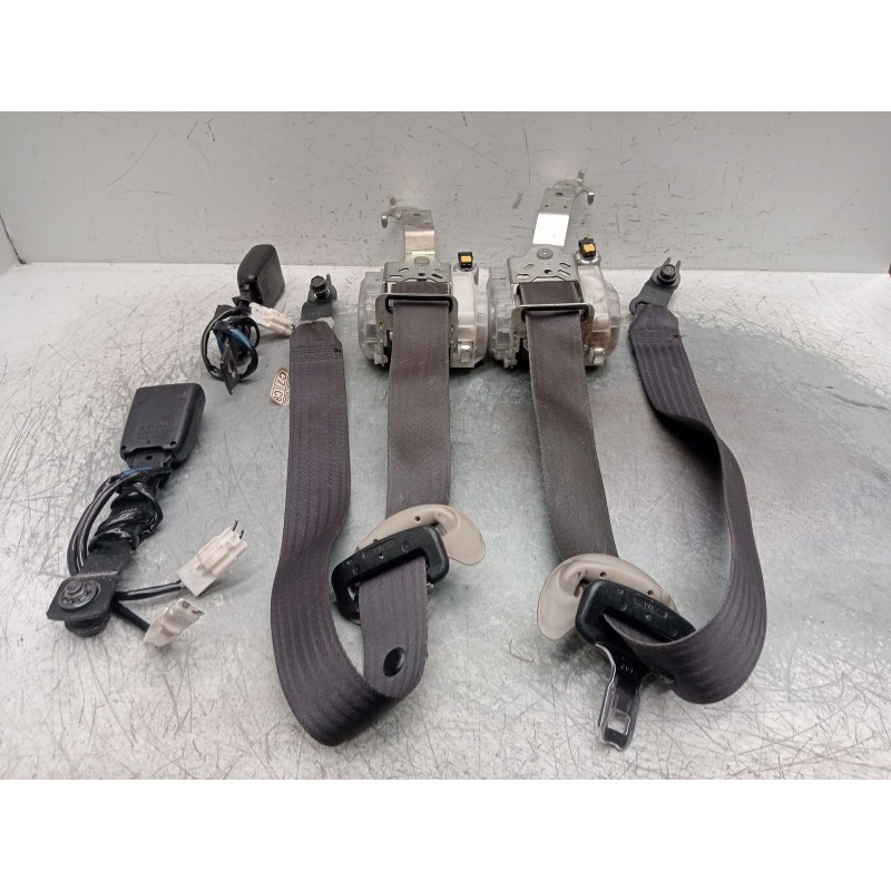 Recambio de juego cinturones delantero para subaru legacy iv (bl) 2.0 d awd (bld) referencia OEM IAM  4P 