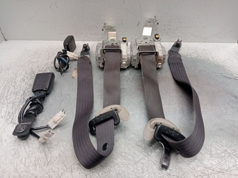Recambio de juego cinturones delantero para subaru legacy iv (bl) 2.0 d awd (bld) referencia OEM IAM  4P 