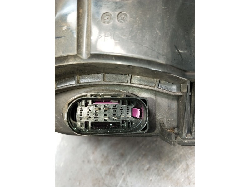 Recambio de faro derecho para ford mondeo iv turnier (ba7) 2.0 tdci referencia OEM IAM 7S7113100AG  