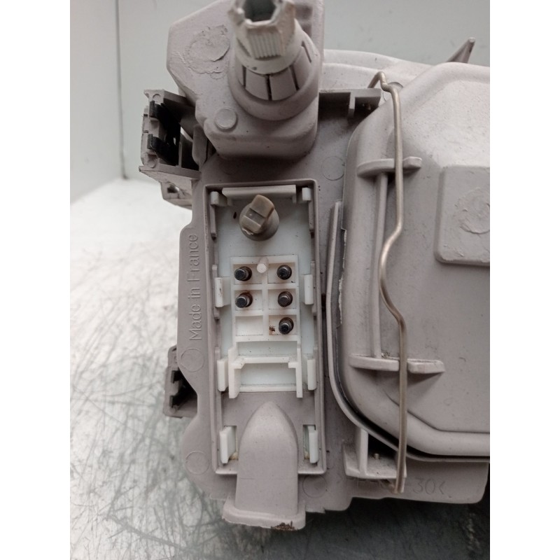 Recambio de faro izquierdo para mercedes-benz clase c (w202) c 250 d (202.125) referencia OEM IAM 085283  