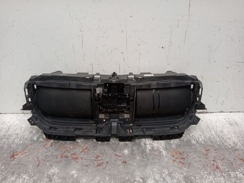 Recambio de rejilla aireadora para bmw x1/ix1 u11 x1 sdrive18d referencia OEM IAM   