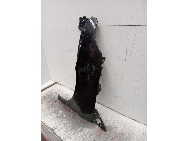 Recambio de aleta delantera izquierda para peugeot 807 (eb_) 2.2 hdi referencia OEM IAM   