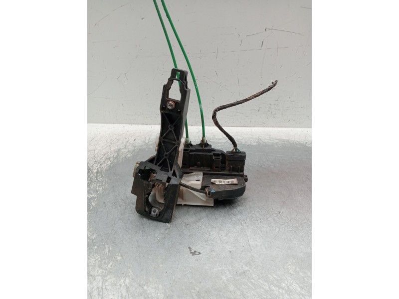 Recambio de motor cierre centralizado delantero derecho para hyundai i30 (fd) 1.6 crdi referencia OEM IAM 813202L030 5P 