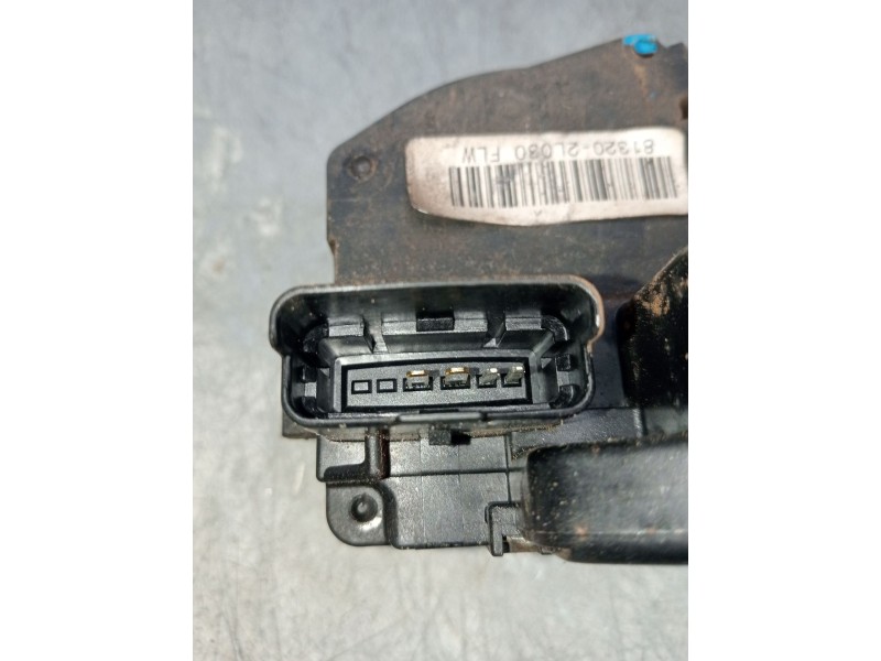 Recambio de motor cierre centralizado delantero derecho para hyundai i30 (fd) 1.6 crdi referencia OEM IAM 813202L030 5P 