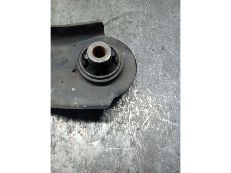 Recambio de brazo suspension inferior delantero derecho para citroën c4 picasso referencia OEM IAM 7AAA200441229D  