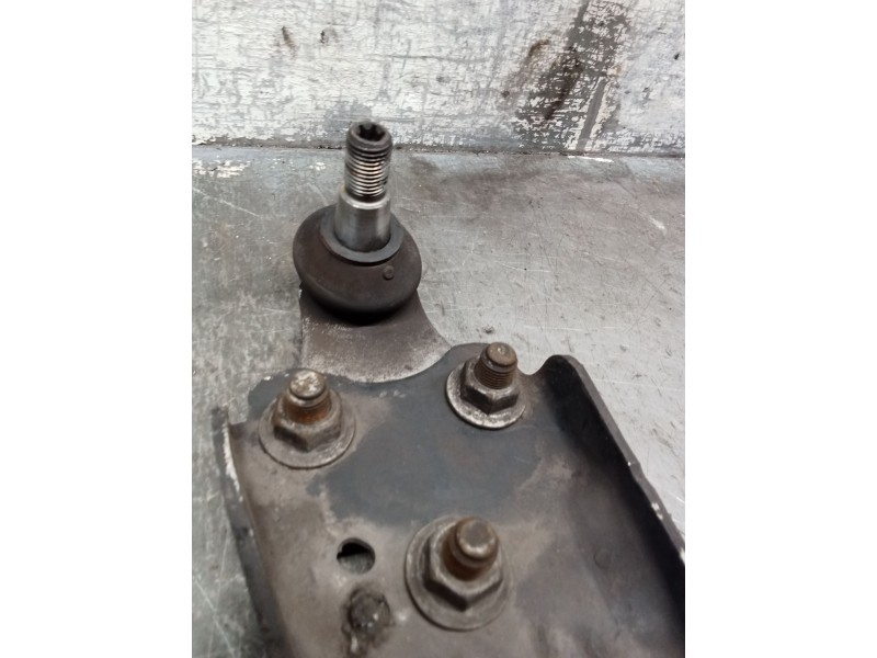 Recambio de brazo suspension inferior delantero derecho para citroën c4 picasso referencia OEM IAM 7AAA200441229D  