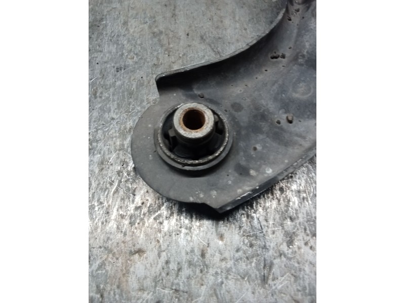 Recambio de brazo suspension inferior delantero izquierdo para citroën c4 picasso referencia OEM IAM 7BAA200439788G  