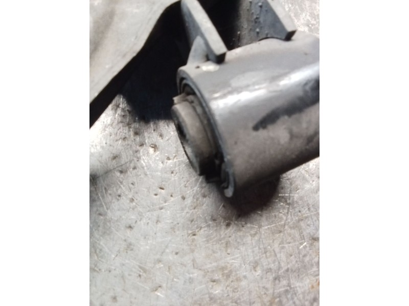 Recambio de brazo suspension inferior delantero izquierdo para citroën c4 picasso referencia OEM IAM 7BAA200439788G  