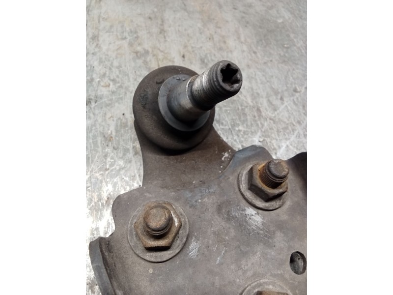 Recambio de brazo suspension inferior delantero izquierdo para citroën c4 picasso referencia OEM IAM 7BAA200439788G  