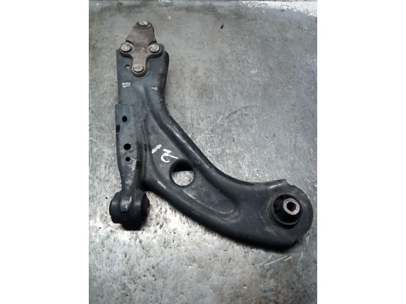 Recambio de brazo suspension inferior delantero izquierdo para citroën c4 picasso referencia OEM IAM 7BAA200439788G  