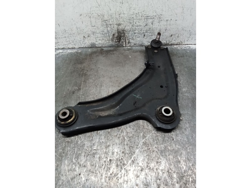 Recambio de brazo suspension inferior delantero izquierdo para renault laguna ii grandtour (kg0/1_) 1.9 dci (kg1v) referencia OE