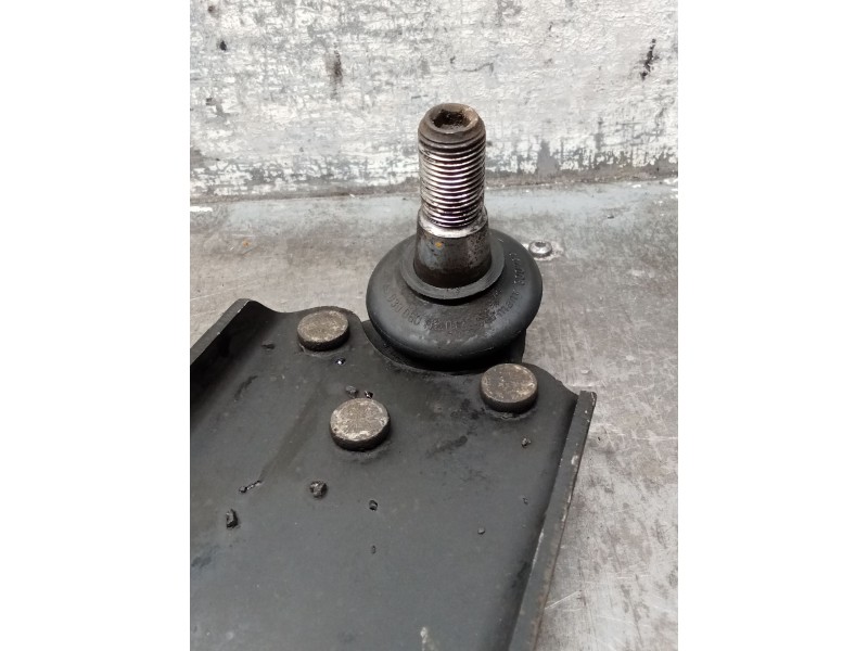 Recambio de brazo suspension inferior delantero izquierdo para renault laguna ii grandtour (kg0/1_) 1.9 dci (kg1v) referencia OE