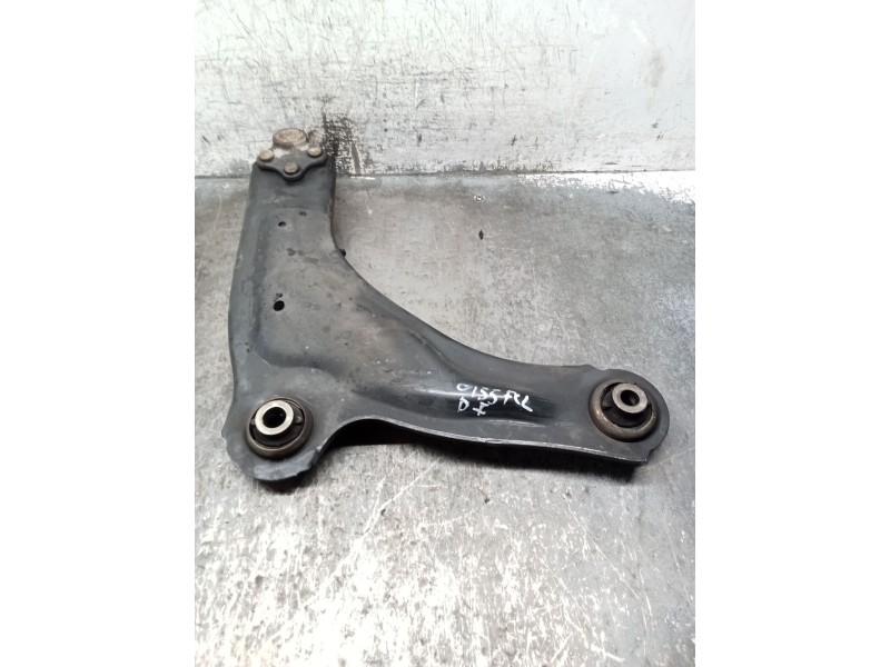 Recambio de brazo suspension inferior delantero izquierdo para renault laguna ii grandtour (kg0/1_) 1.9 dci (kg1v) referencia OE