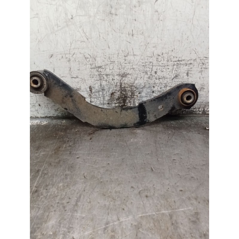 Recambio de brazo suspension superior trasero derecho para jeep compass (mk49) 2.0 crd 4x4 referencia OEM IAM 05105271A  