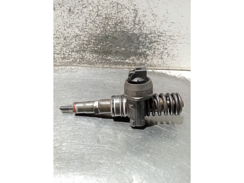 Recambio de inyector para volkswagen touareg (7la, 7l6, 7l7) 5.0 v10 tdi referencia OEM IAM 07Z130073H 0414720220 BOSCH