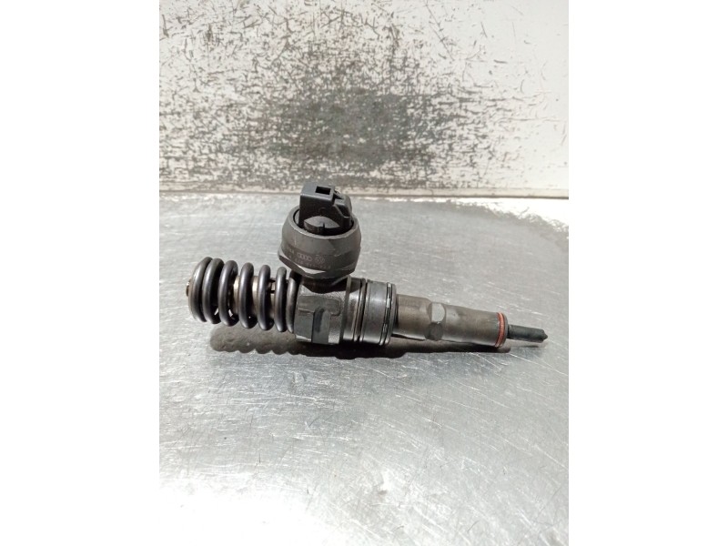 Recambio de inyector para volkswagen touareg (7la, 7l6, 7l7) 5.0 v10 tdi referencia OEM IAM 07Z130073H 0414720220 BOSCH