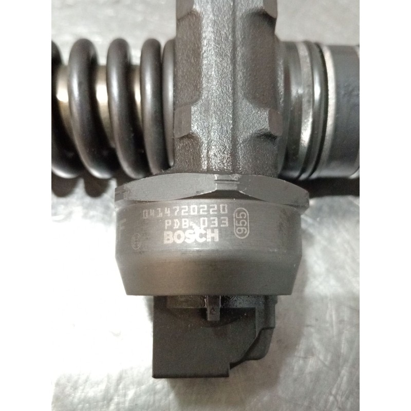 Recambio de inyector para volkswagen touareg (7la, 7l6, 7l7) 5.0 v10 tdi referencia OEM IAM 07Z130073H 0414720220 BOSCH