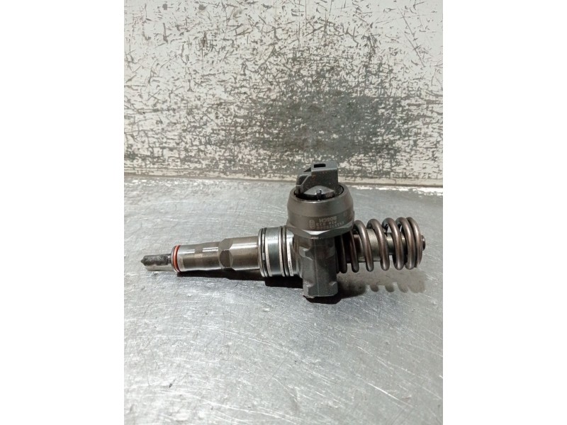 Recambio de inyector para volkswagen touareg (7la, 7l6, 7l7) 5.0 v10 tdi referencia OEM IAM 07Z130073H 0414720220 BOSCH