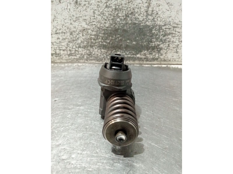 Recambio de inyector para volkswagen touareg (7la, 7l6, 7l7) 5.0 v10 tdi referencia OEM IAM 07Z130073H 0414720220 BOSCH