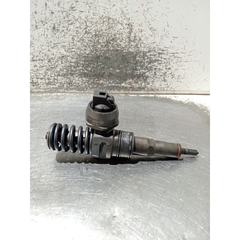 Recambio de inyector para volkswagen touareg (7la, 7l6, 7l7) 5.0 v10 tdi referencia OEM IAM 07Z130073H 0414720220 BOSCH