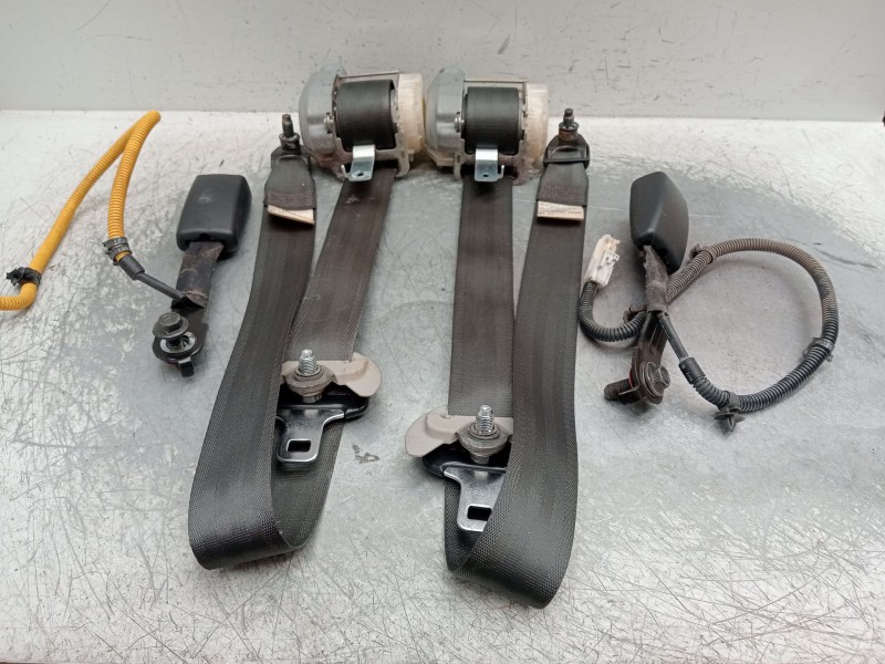 Recambio de juego cinturones delantero para hyundai i30 (fd) 1.6 crdi referencia OEM IAM  5P 