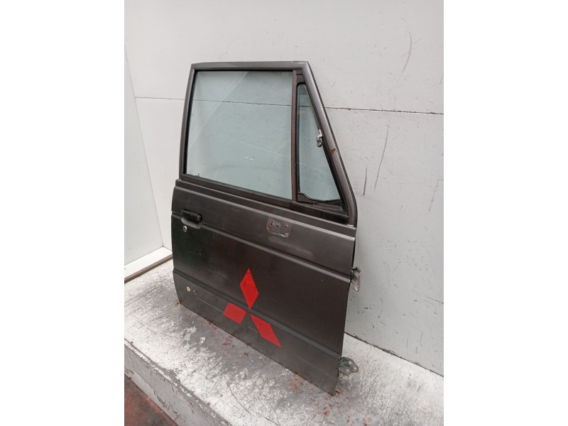 Recambio de puerta delantera derecha para mitsubishi montero (l040) 2500 td (2-ptas.) referencia OEM IAM  3P 