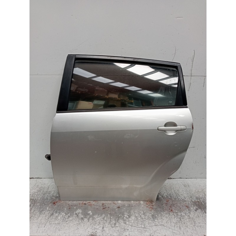 Recambio de puerta trasera izquierda para toyota corolla verso (zer_, zze12_, r1_) 1.8 (znr11_) referencia OEM IAM  5P 