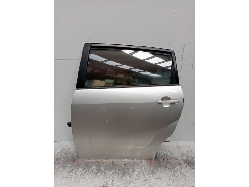 Recambio de puerta trasera izquierda para toyota corolla verso (zer_, zze12_, r1_) 1.8 (znr11_) referencia OEM IAM  5P 