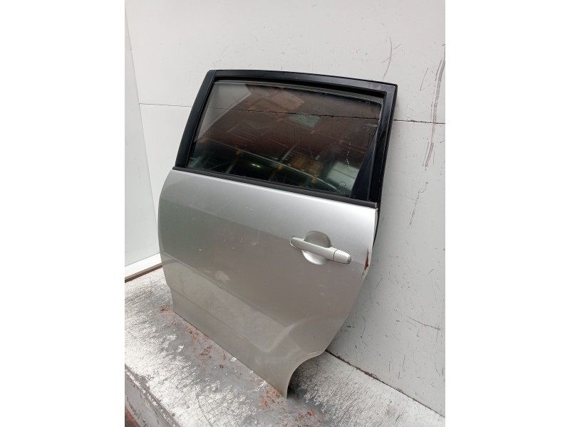 Recambio de puerta trasera izquierda para toyota corolla verso (zer_, zze12_, r1_) 1.8 (znr11_) referencia OEM IAM  5P 