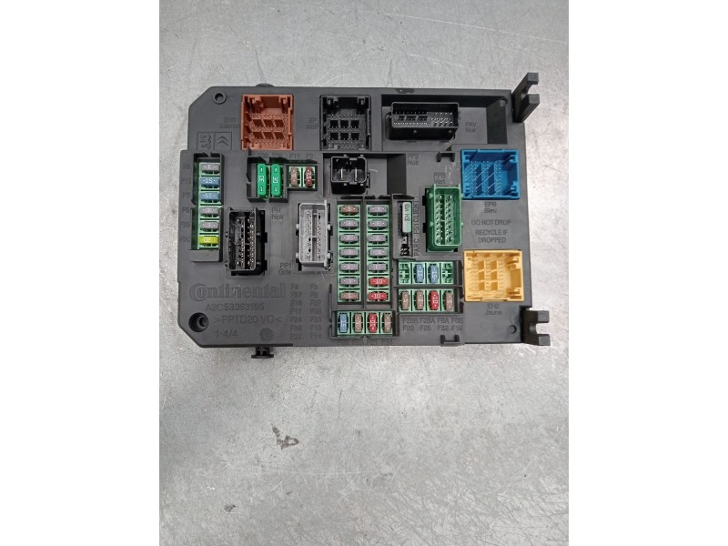 Recambio de caja reles / fusibles para citroën c4 picasso referencia OEM IAM 980668798001 BSIQ0401 S180204004B