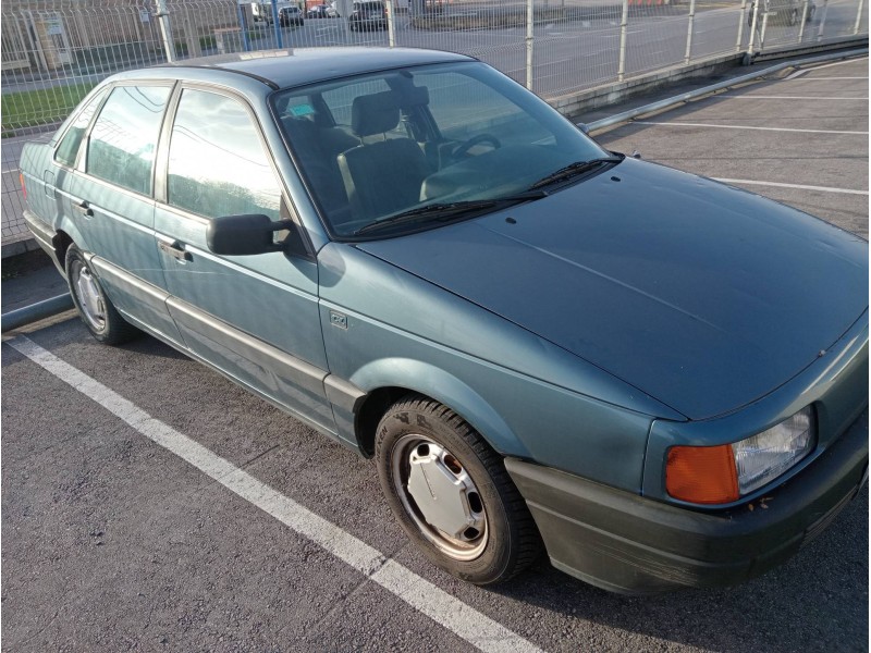 volkswagen passat berlina (312) del año 1988