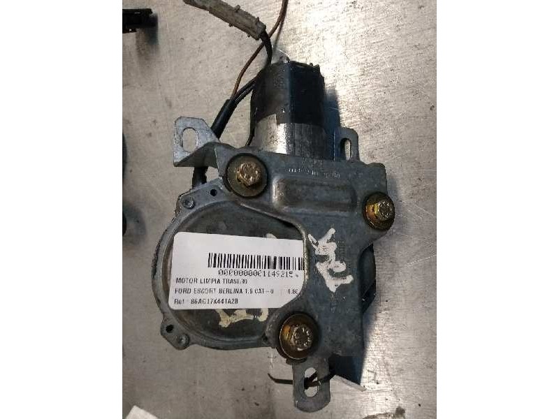 Recambio de motor limpia trasero para ford escort berlina 1.6 cat-u referencia OEM IAM 86AG17K441A2B  