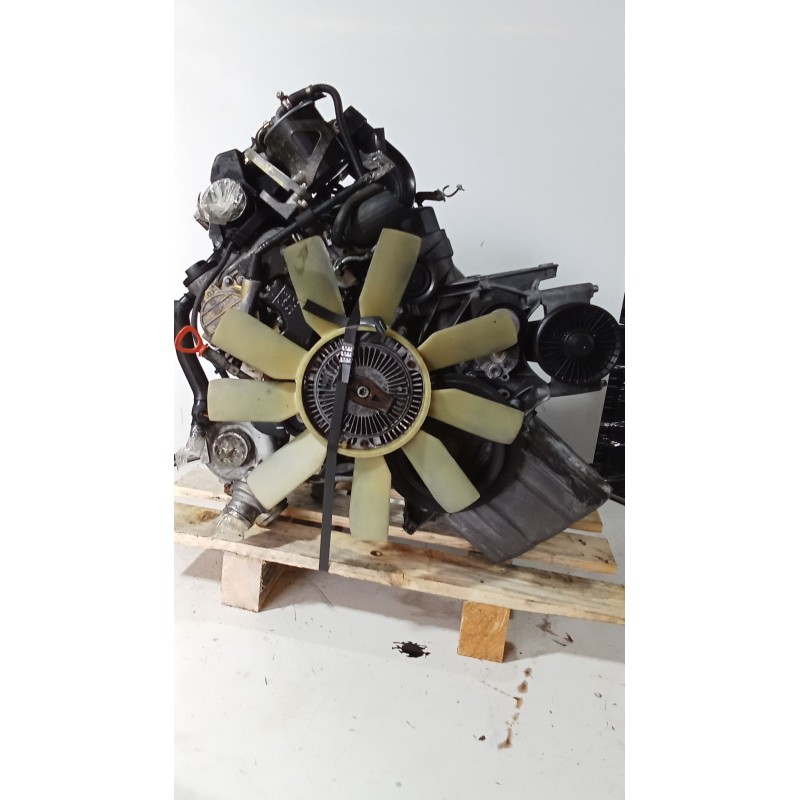 Recambio de motor completo para mercedes-benz sprinter 4-t caja/chasis (b904) 411 cdi referencia OEM IAM 611981 BOSCH 50420648