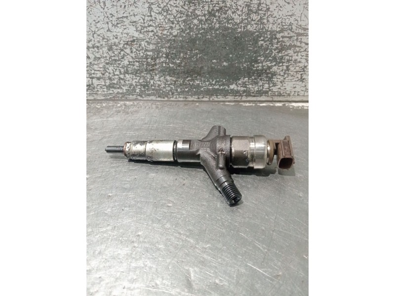 Recambio de inyector para subaru legacy iv (bl) 2.0 d awd (bld) referencia OEM IAM 16613AA020 DENSO7890 DENSO