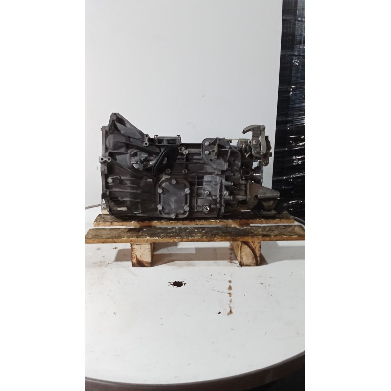 Recambio de caja cambios para iveco daily v furgoneta 29s13, 29l13, 35c13, 35s13, 40c13, 40s13 referencia OEM IAM 2080520811  00