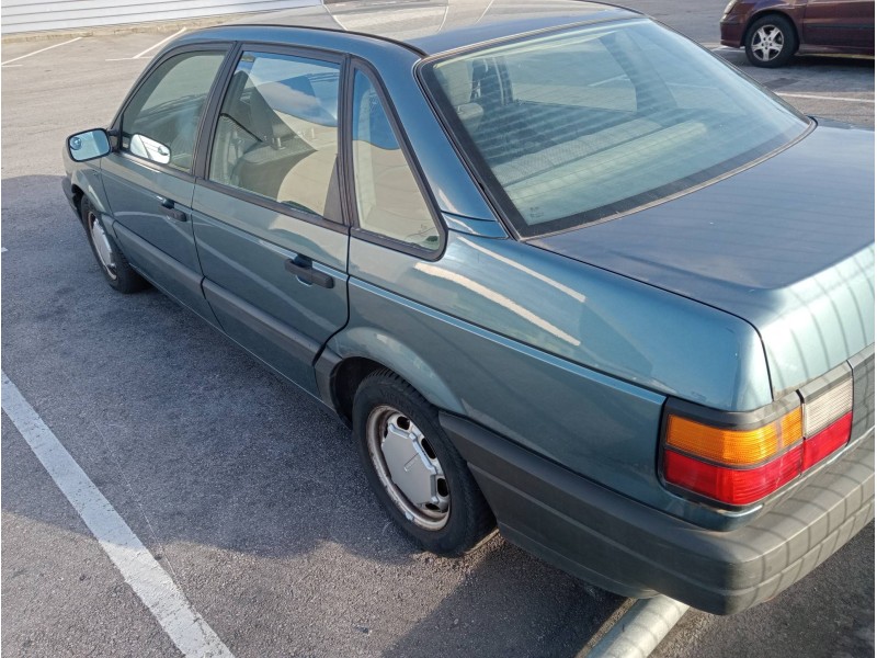 volkswagen passat berlina (312) del año 1988