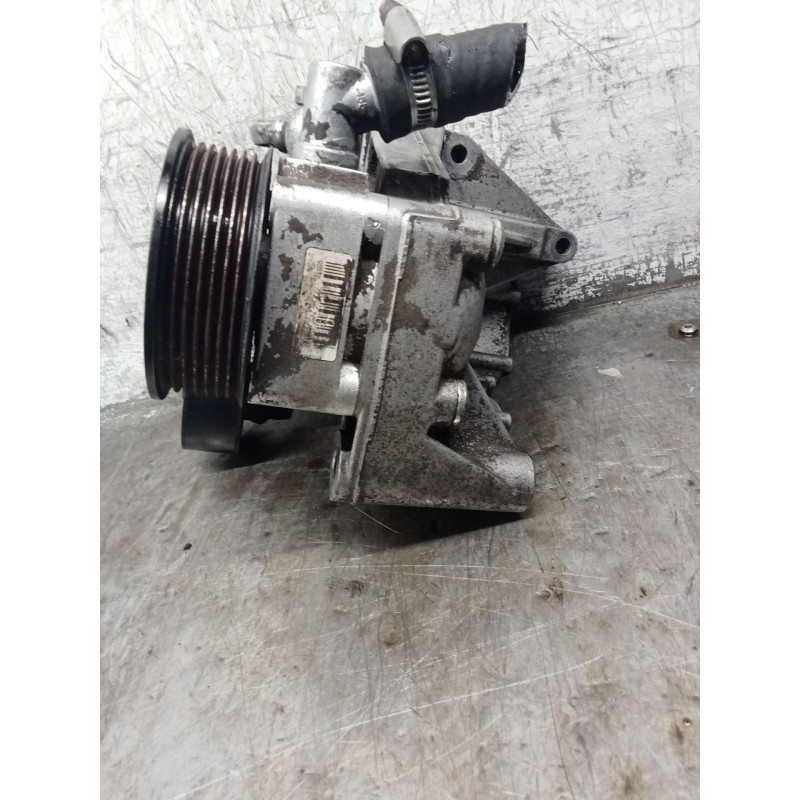 Recambio de bomba direccion para iveco daily v furgoneta 29s13, 29l13, 35c13, 35s13, 40c13, 40s13 referencia OEM IAM 504385414  