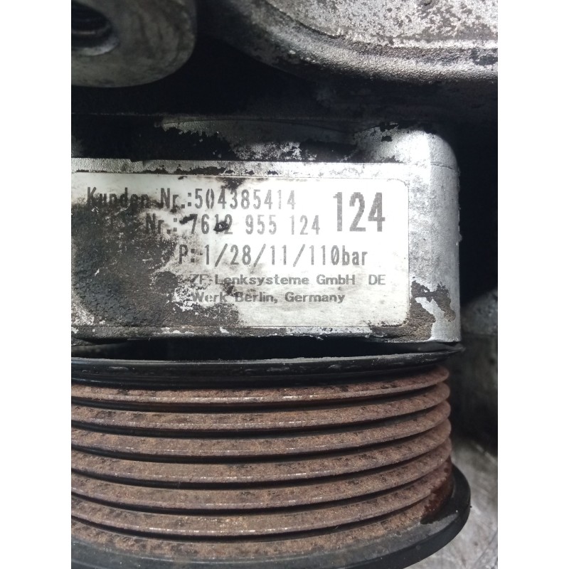 Recambio de bomba direccion para iveco daily v furgoneta 29s13, 29l13, 35c13, 35s13, 40c13, 40s13 referencia OEM IAM 504385414  