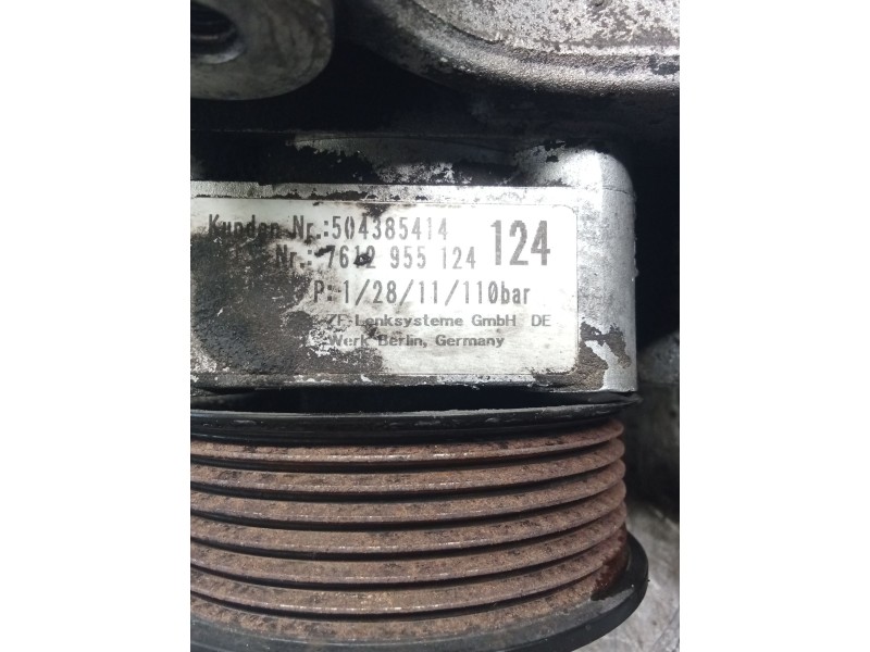 Recambio de bomba direccion para iveco daily v furgoneta 29s13, 29l13, 35c13, 35s13, 40c13, 40s13 referencia OEM IAM 504385414  