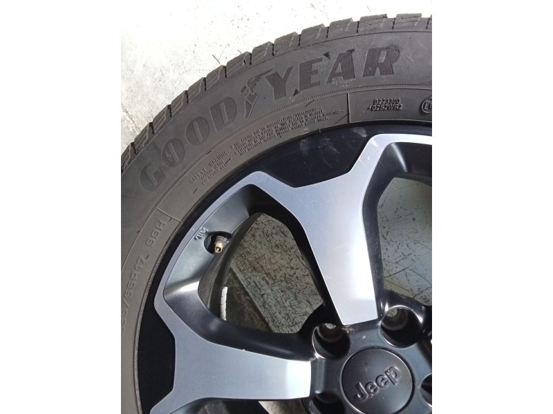 Recambio de juego llantas para jeep renegade referencia OEM IAM   235/55 17R