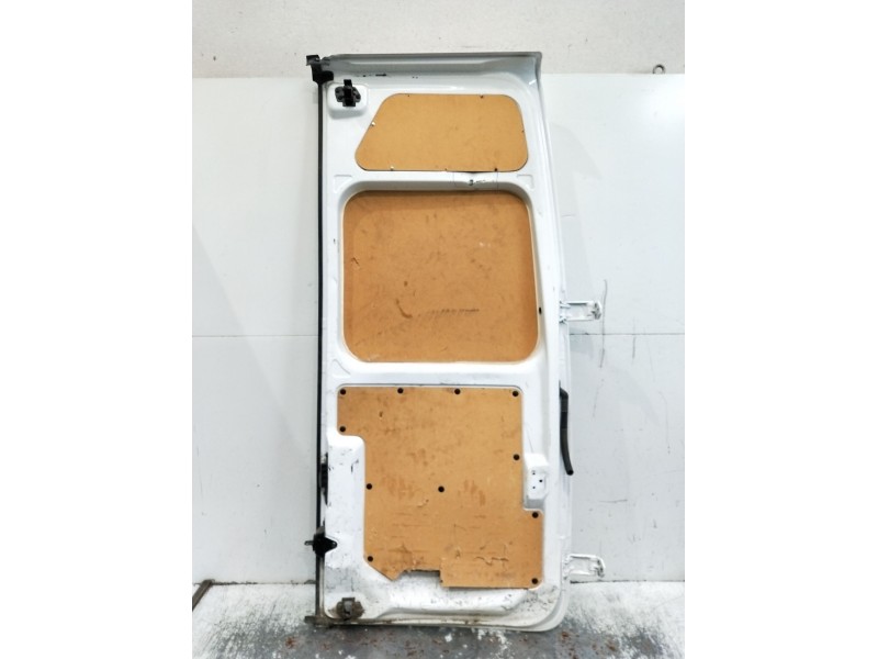 Recambio de puerta trasera izquierda para renault master iii furgoneta (fv) 2.3 dci 110 fwd (fv0r, fv0w) referencia OEM IAM  cie