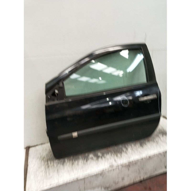 Recambio de puerta delantera izquierda para renault clio iii (br0/1, cr0/1) 1.2 16v (br02, br0j, br11, cr02, cr0j, cr11) referen