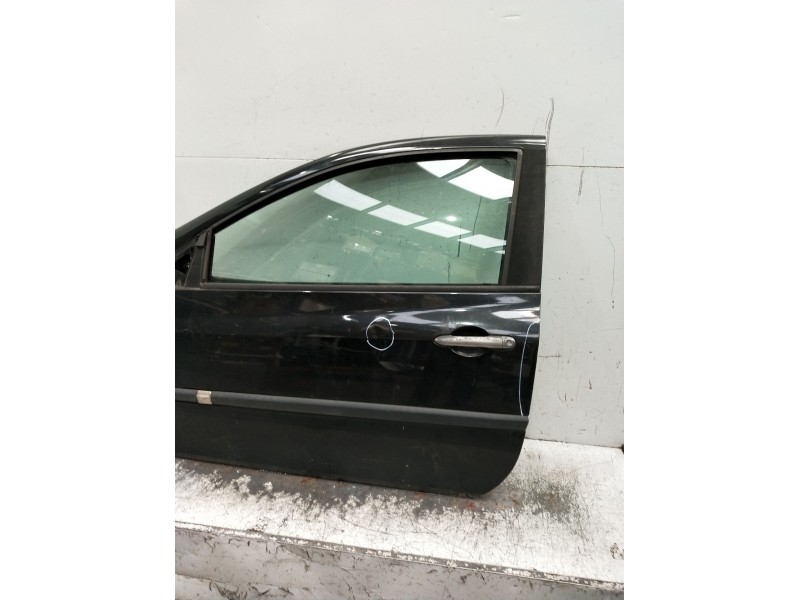 Recambio de puerta delantera izquierda para renault clio iii (br0/1, cr0/1) 1.2 16v (br02, br0j, br11, cr02, cr0j, cr11) referen