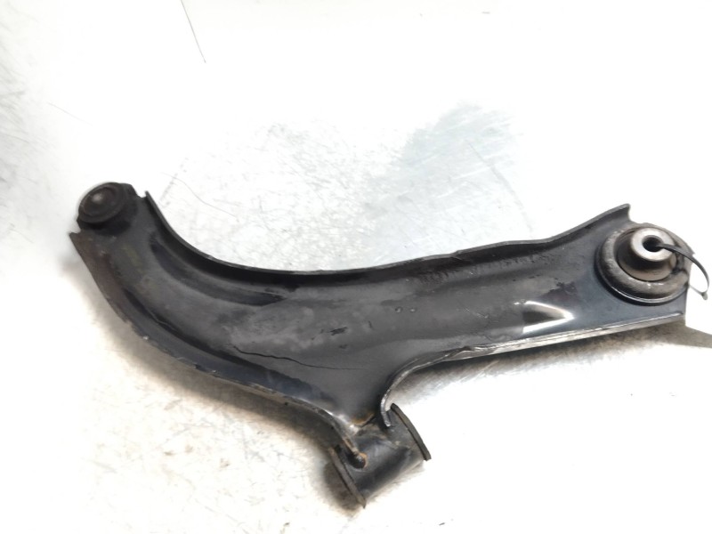 Recambio de brazo suspension inferior delantero izquierdo para renault clio iii 1.5 dci diesel referencia OEM IAM   