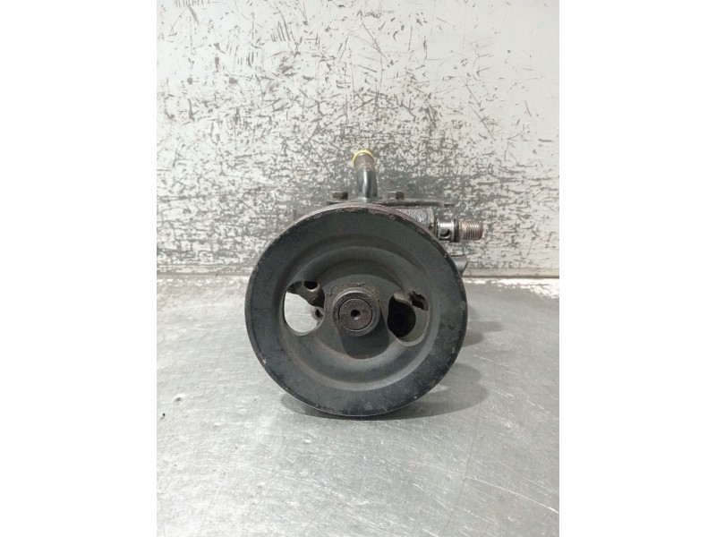 Recambio de bomba direccion para mitsubishi montero (l040) 2500 td (2-ptas.) referencia OEM IAM 4408964  